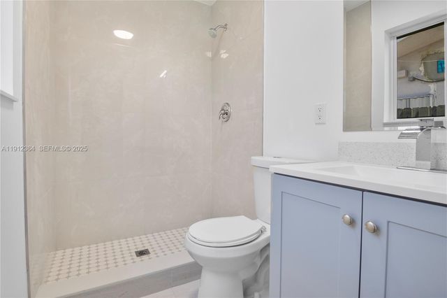 1750 NE 52nd Street, Fort Lauderdale, FL 33334