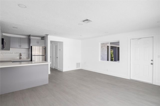 1750 NE 52nd Street, Fort Lauderdale, FL 33334