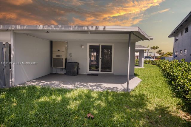 1750 NE 52nd Street, Fort Lauderdale, FL 33334