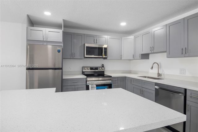 1750 NE 52nd Street, Fort Lauderdale, FL 33334
