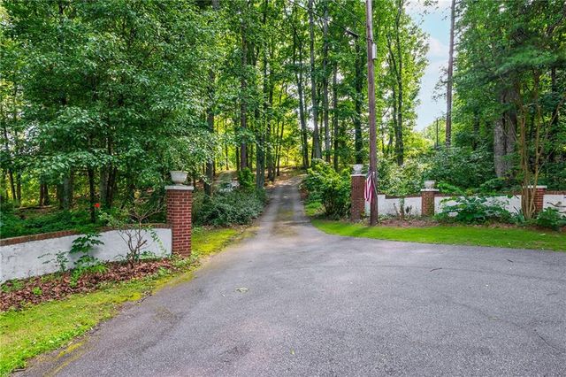 2101 Groover Road, Marietta, GA 30062