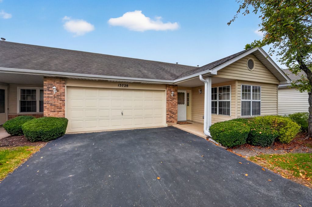 13728 S Magnolia Drive, Plainfield, IL 60544 — photo 2