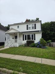 154 North Pearl Street, Meriden, CT 06450