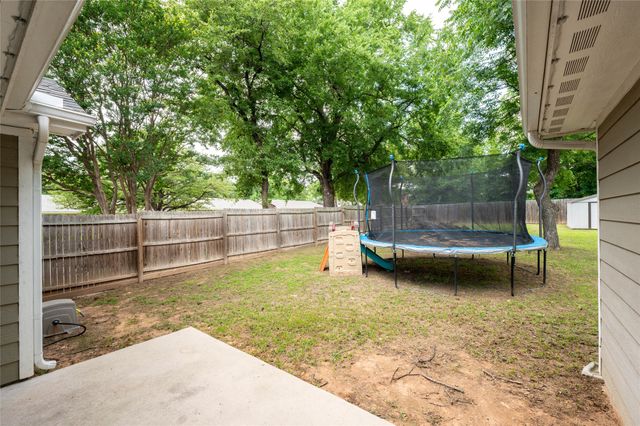 231 W Murray Street, Denison, TX 75020