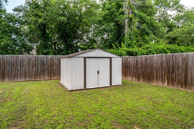 231 W Murray Street, Denison, TX 75020