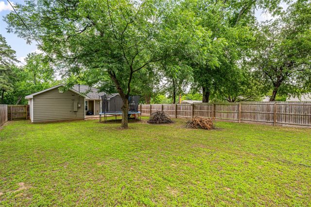 231 W Murray Street, Denison, TX 75020