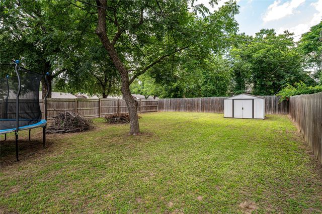 231 W Murray Street, Denison, TX 75020