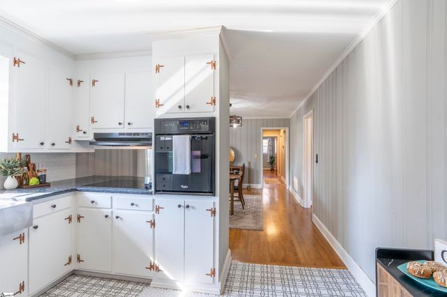 806 South B Street, Easley, SC 29640