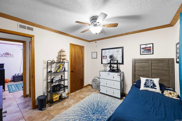 806 Avenue 8 SE, Atkins, AR 72823