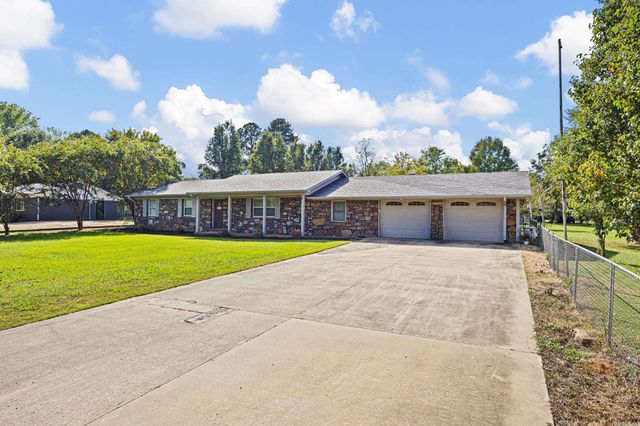 806 Avenue 8 SE, Atkins, AR 72823