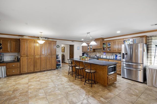 806 Avenue 8 SE, Atkins, AR 72823