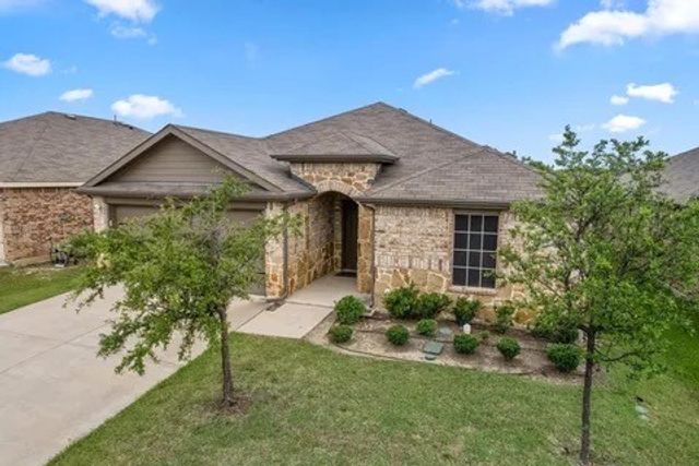 905 Decker Drive, Fate, TX 75189