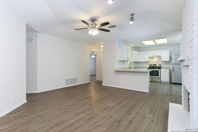 6334 candleview, San Antonio, TX 78244