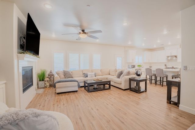 1921 Catahoula Court, Paso Robles, CA 93446