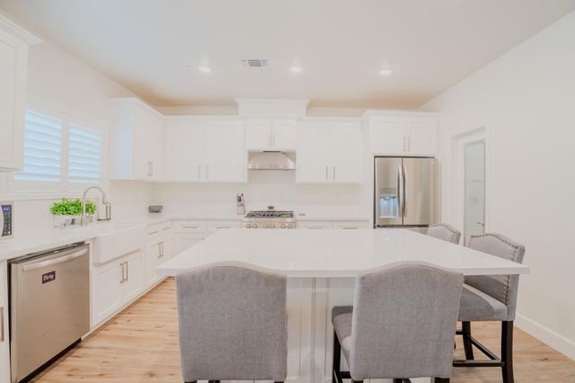 1921 Catahoula Court, Paso Robles, CA 93446