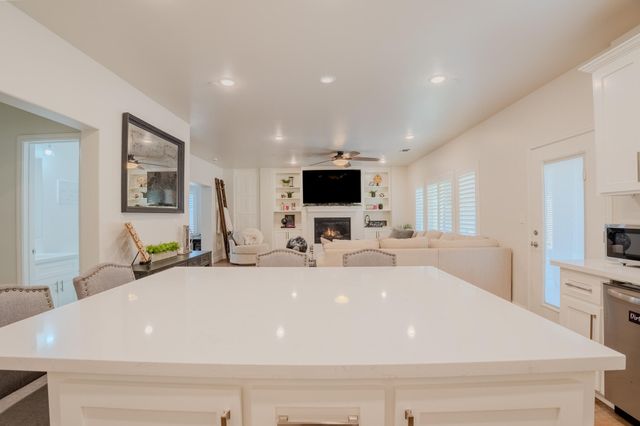 1921 Catahoula Court, Paso Robles, CA 93446
