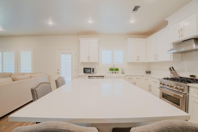 1921 Catahoula Court, Paso Robles, CA 93446