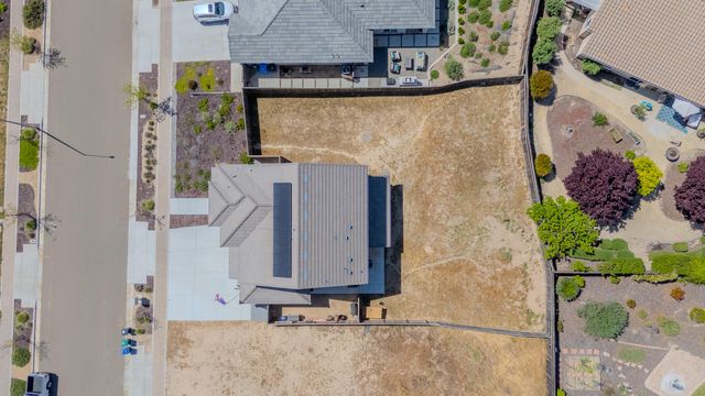 1921 Catahoula Court, Paso Robles, CA 93446
