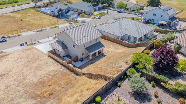 1921 Catahoula Court, Paso Robles, CA 93446