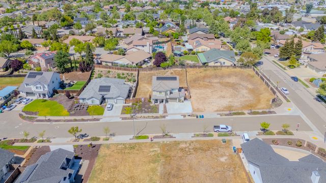 1921 Catahoula Court, Paso Robles, CA 93446
