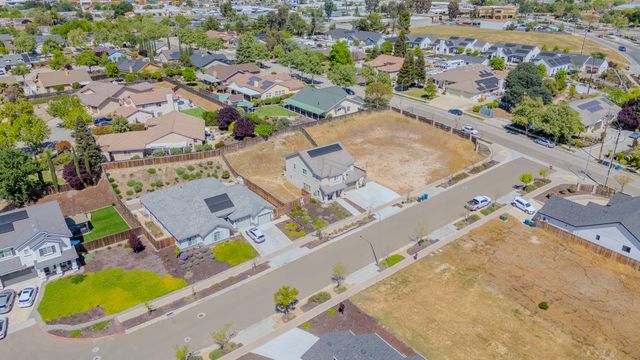 1921 Catahoula Court, Paso Robles, CA 93446