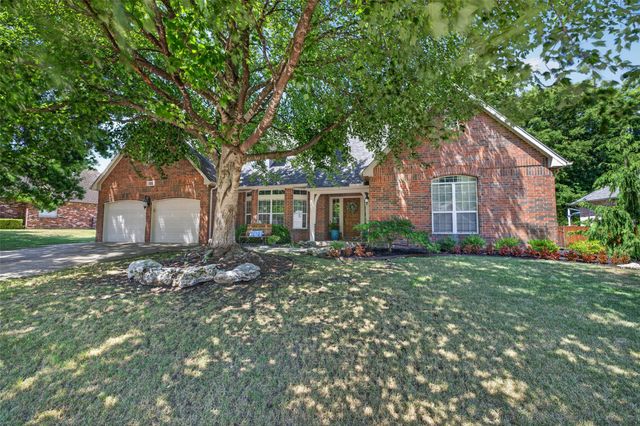106 S 68th Street, Broken Arrow, OK 74014