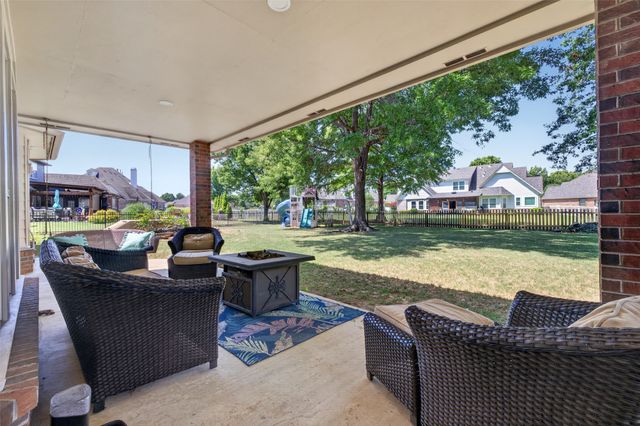 106 S 68th Street, Broken Arrow, OK 74014