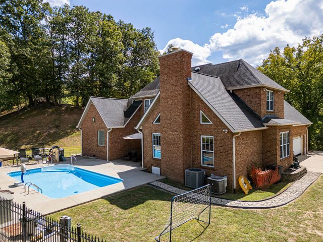 43 Hickory Drive, Barboursville, WV 25504