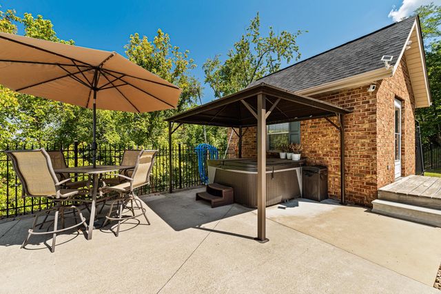 43 Hickory Drive, Barboursville, WV 25504