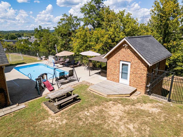 43 Hickory Drive, Barboursville, WV 25504