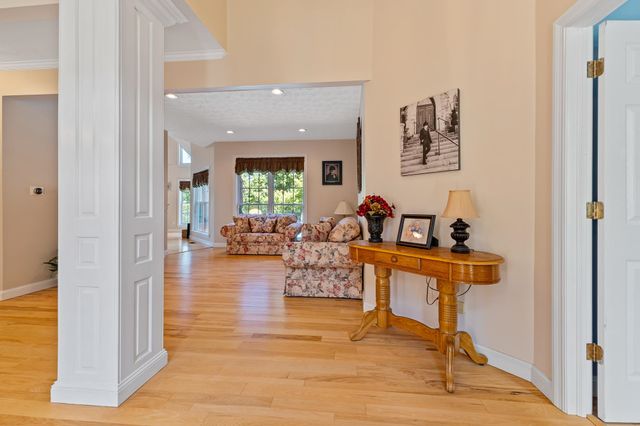 43 Hickory Drive, Barboursville, WV 25504