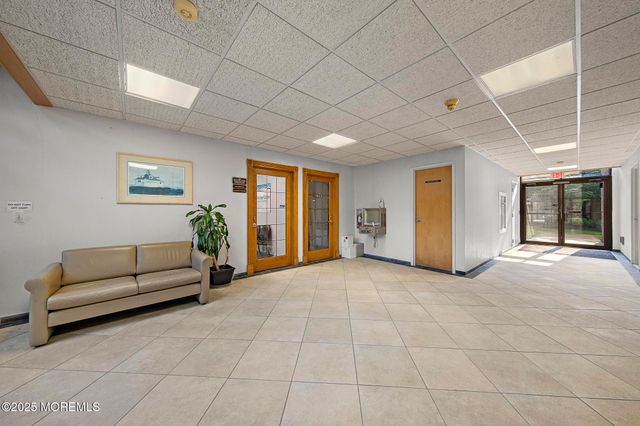 257 Monmouth Road 1B & 2B, Oakhurst, NJ 07755