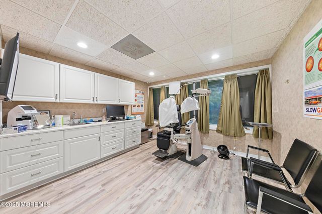 257 Monmouth Road 1B & 2B, Oakhurst, NJ 07755