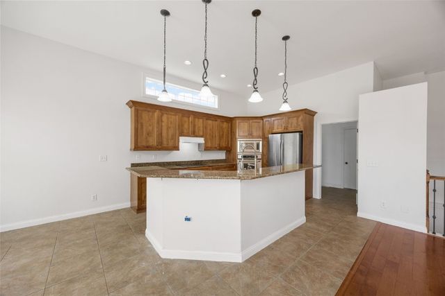 201 Teakwood Lane, Cedar Rapids, IA 52402