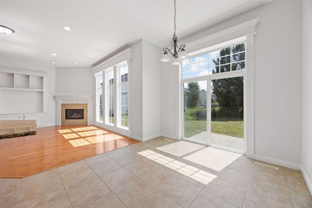 201 Teakwood Lane, Cedar Rapids, IA 52402