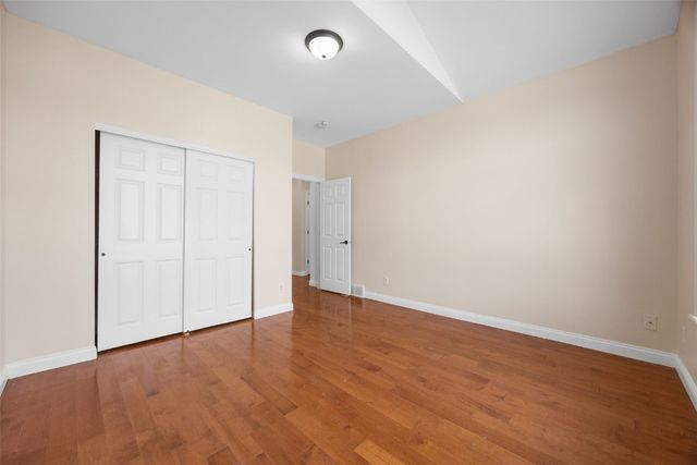 201 Teakwood Lane, Cedar Rapids, IA 52402