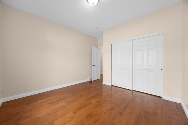 201 Teakwood Lane, Cedar Rapids, IA 52402