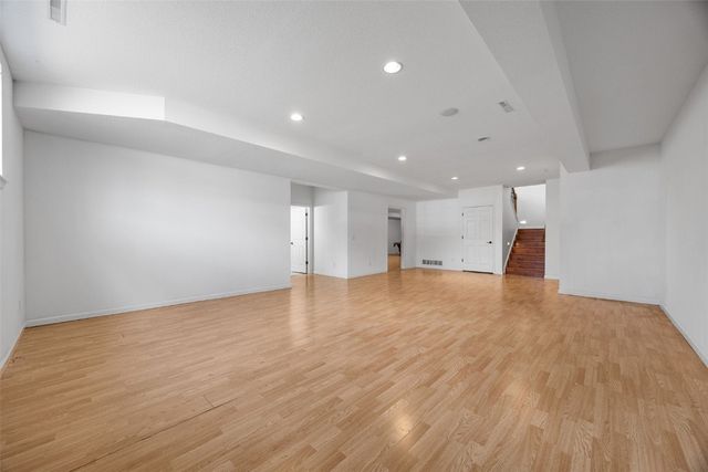 201 Teakwood Lane, Cedar Rapids, IA 52402