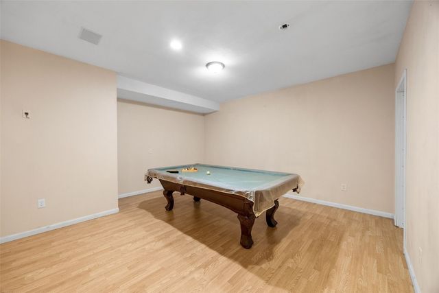 201 Teakwood Lane, Cedar Rapids, IA 52402