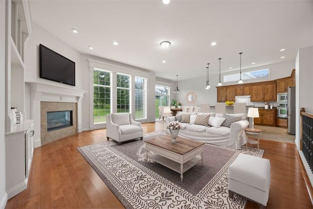 201 Teakwood Lane, Cedar Rapids, IA 52402