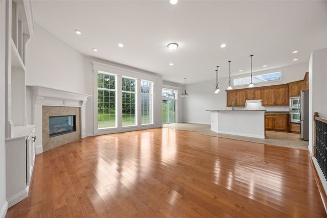 201 Teakwood Lane, Cedar Rapids, IA 52402