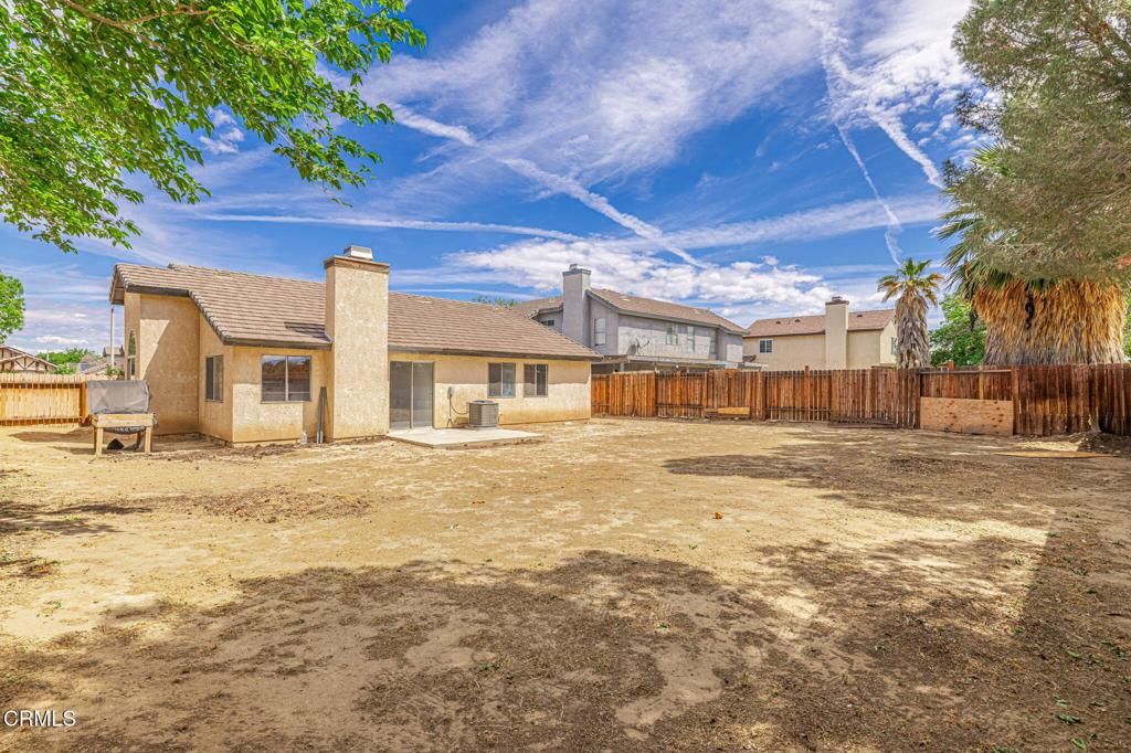 Image 37 of property listing at 2340 Lightcap Street, Lancaster, CA 93535