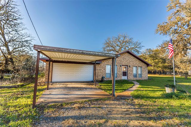 125 Forrest Lane, Brenham, TX 77833