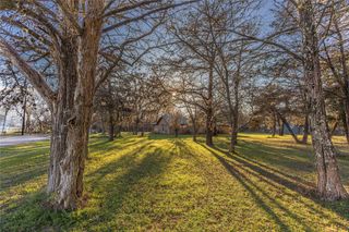 125 Forrest Lane, Brenham, TX 77833