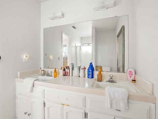 14295 E Nees Avenue, Clovis, CA 93619