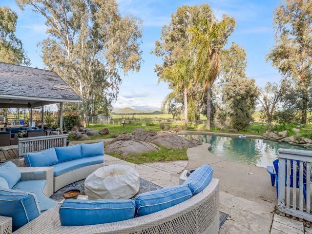 14295 E Nees Avenue, Clovis, CA 93619