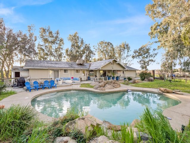 14295 E Nees Avenue, Clovis, CA 93619