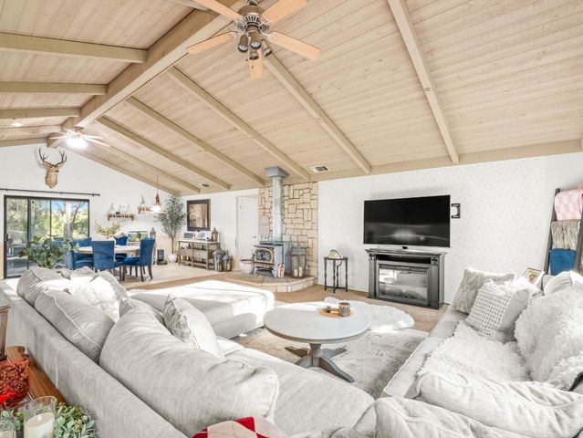 14295 E Nees Avenue, Clovis, CA 93619