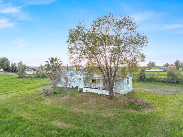14295 E Nees Avenue, Clovis, CA 93619