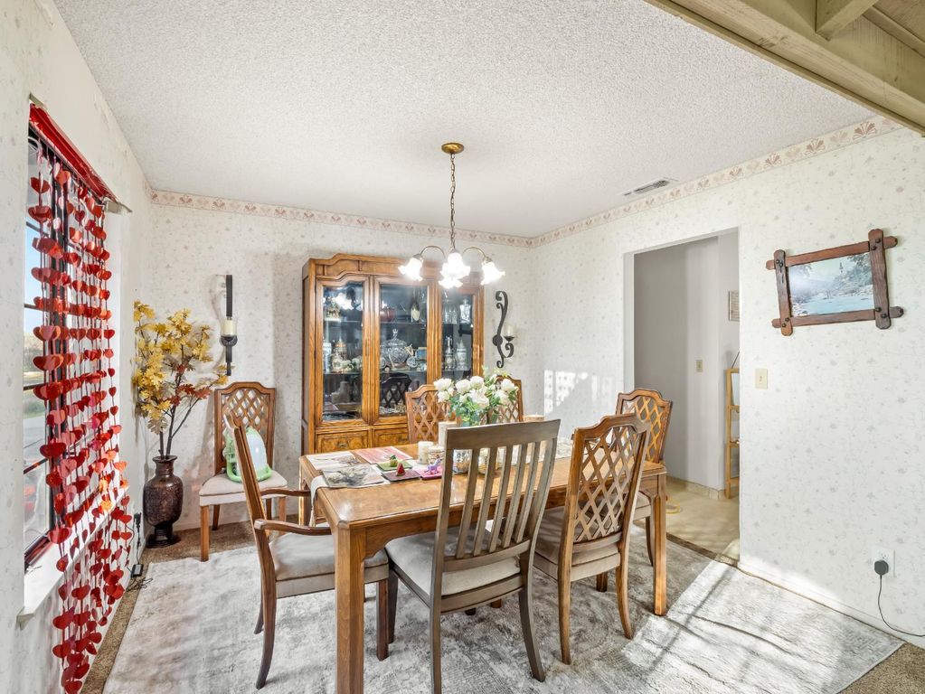 Image 19 of property listing at 14295 E Nees Avenue, Clovis, CA 93619